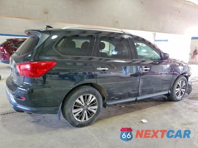 Trzecie zdjęcie samochodu z tyłu: 2019 NISSAN PATHFINDER S VIN:5N1DR2MM2KC597164 - miniatura