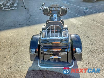 Zdjęcie 6 z 10 samochodu: 2022 HARLEY DAVIDSON FLHTCUTGSE VIN:1HD1TBH20NB953010 - miniatura