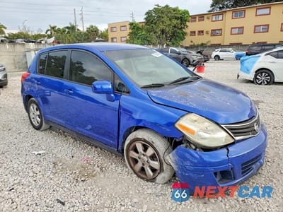 Czwarte zdjęcie samochodu z boku: 2012 NISSAN VERSA 1.8 S VIN:3N1BC1CPXCK244883 - miniatura