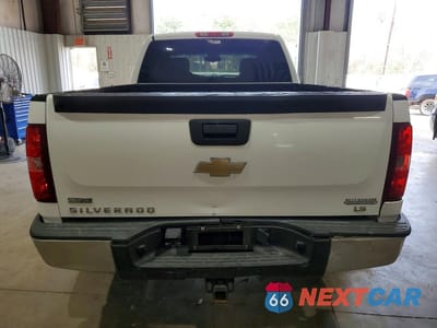 Zdjęcie 6 z 12 samochodu: 2011 CHEVROLET SILVERADO K1500 LS VIN:1GCRKREA1BZ368550 - miniatura