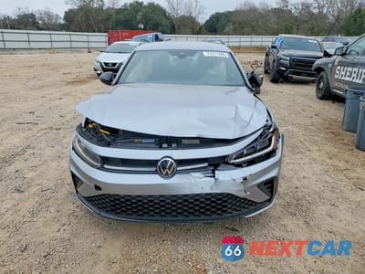 Piąte zdjęcie samochodu w środku: 2025 VOLKSWAGEN JETTA SPORT VIN:3VWBX7BU3SM076029 - miniatura