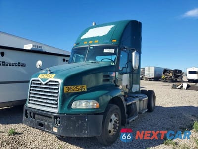Drugie zdjęcie samochodu z przodu: 2017 MACK CXU613 SEMI TRUCK VIN:1M1AW01X4HM009853 - miniatura