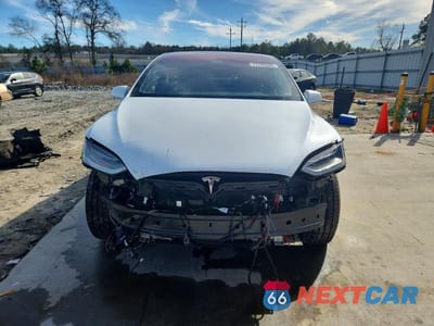 Piąte zdjęcie samochodu w środku: 2020 TESLA MODEL X VIN:5YJXCAE28LF237752 - miniatura