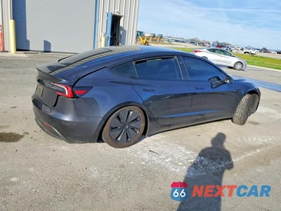 Trzecie zdjęcie samochodu z tyłu: 2025 TESLA MODEL 3 VIN:5YJ3E1EA4SF991309 - miniatura