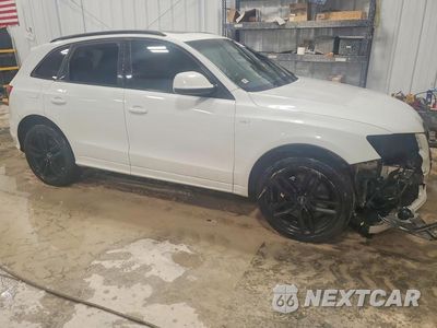 Czwarte zdjęcie samochodu z boku: 2016 AUDI SQ5 TECHNIK VIN:WA1LCAFP4GA088435 - miniatura