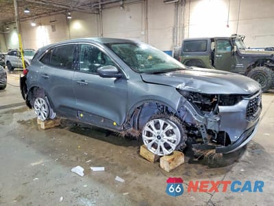 Czwarte zdjęcie samochodu z boku: 2023 FORD ESCAPE ACTIVE VIN:1FMCU9GN4PUB42745 - miniatura
