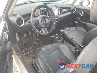 Zdjęcie 8 z 12 samochodu: 2011 MINI COOPER S VIN:WMWSV3C52BTY23076 - miniatura