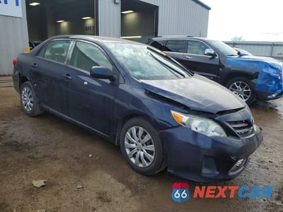 Czwarte zdjęcie samochodu z boku: 2013 TOYOTA COROLLA LE VIN:2T1BU4EE0DC987638 - miniatura