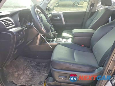 Zdjęcie 7 z 13 samochodu: 2022 TOYOTA 4RUNNER VIN:JTEFU5JR5N5270940 - miniatura