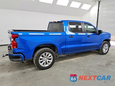 Trzecie zdjęcie samochodu z tyłu: 2022 CHEVROLET SILVERADO C1500 CUSTOM VIN:1GCPABEK8NZ560062 - miniatura