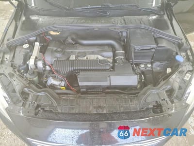 Zdjęcie 11 z 13 samochodu: 2016 VOLVO S60 VIN:YV1612TK8G2392363 - miniatura