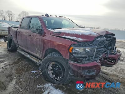 Czwarte zdjęcie samochodu z boku: 2023 RAM 2500 BIG HORN VIN:3C6UR5DJ4PG539838 - miniatura