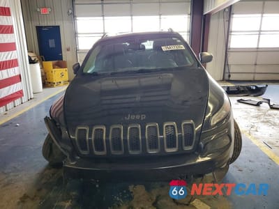 Piąte zdjęcie samochodu w środku: 2015 JEEP CHEROKEE TRAILHAWK VIN:1C4PJMBS8FW650119 - miniatura