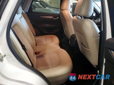 Zdjęcie 11 z 13 samochodu: 2018 MAZDA CX-5 TOURING VIN:JM3KFBCM9J0377193 - miniatura