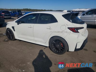 Drugie zdjęcie samochodu z przodu: 2025 TOYOTA GR COROLLA PREMIUM VIN:JTNABAAE1SA021995 - miniatura