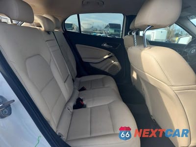 Zdjęcie 10 z 12 samochodu: 2019 MERCEDES-BENZ GLA 250 4MATIC VIN:WDCTG4GB7KJ581320 - miniatura