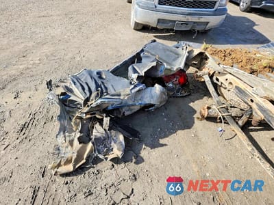 Zdjęcie 12 z 12 samochodu: 2018 CHEVROLET SILVERADO K1500 LT VIN:1GCVKREC6JZ144026 - miniatura