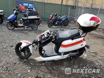 Trzecie zdjęcie samochodu z tyłu: 2022 VESPA GENERIC SC VIN:HA6N1T4F5N3000061 - miniatura