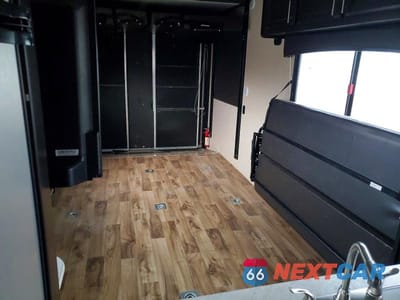 Zdjęcie 9 z 10 samochodu: 2016 JAYCO OCTANE VIN:1UJBJSBS8G1VF0093 - miniatura