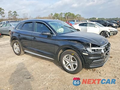 Czwarte zdjęcie samochodu z boku: 2019 AUDI Q5 PREMIUM VIN:WA1ANAFYXK2093104 - miniatura