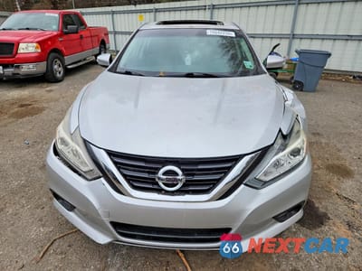 Piąte zdjęcie samochodu w środku: 2017 NISSAN ALTIMA 2.5 VIN:1N4AL3AP0HC212888 - miniatura