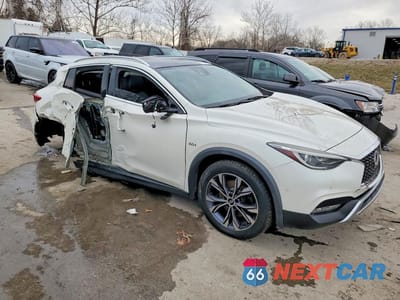 Czwarte zdjęcie samochodu z boku: 2018 INFINITI QX30 BASE VIN:SJKCH5CR8JA049579 - miniatura