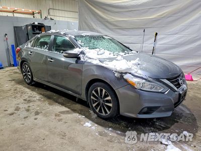 Czwarte zdjęcie samochodu z boku: 2017 NISSAN ALTIMA 2.5 VIN:1N4AL3AP6HC150414 - miniatura
