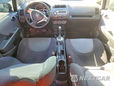 Zdjęcie 8 z 14 samochodu: 2007 HONDA FIT S VIN:JHMGD38617S033387 - miniatura