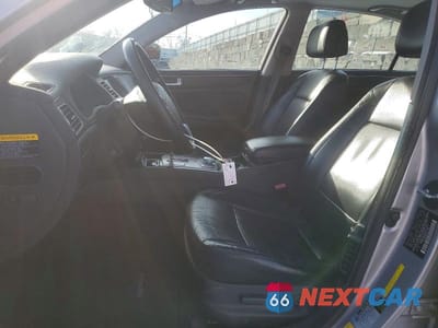 Zdjęcie 7 z 12 samochodu: 2013 HYUNDAI GENESIS 5.0L VIN:KMHGC4DH4DU221284 - miniatura
