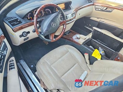 Zdjęcie 8 z 11 samochodu: 2013 MERCEDES-BENZ S 550 4MATIC VIN:WDDNG9EB7DA501909 - miniatura