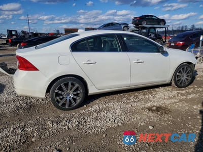 Trzecie zdjęcie samochodu z tyłu: 2016 VOLVO S60 PREMIER VIN:LYV612TK8GB107519 - miniatura