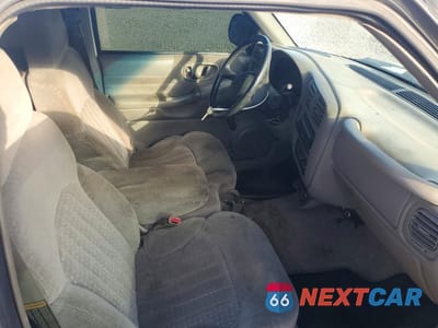 Zdjęcie 10 z 12 samochodu: 1999 CHEVROLET S TRUCK S10 VIN:1GCCS1443X8192228 - miniatura