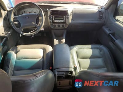 Zdjęcie 8 z 11 samochodu: 2005 FORD EXPLORER VIN:1FMDU77K75UA52372 - miniatura