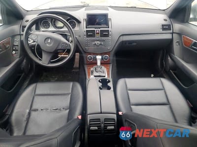 Zdjęcie 8 z 12 samochodu: 2009 MERCEDES-BENZ C 300 4MATIC VIN:WDDGF81XX9R047719 - miniatura