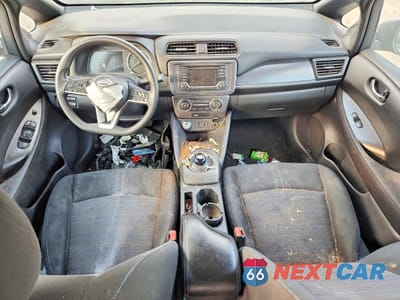 Zdjęcie 8 z 13 samochodu: 2019 NISSAN LEAF S VIN:1N4AZ1CPXKC309541 - miniatura