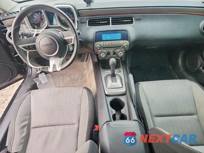 Zdjęcie 8 z 11 samochodu: 2011 CHEVROLET CAMARO LS VIN:2G1FA1ED8B9114533 - miniatura