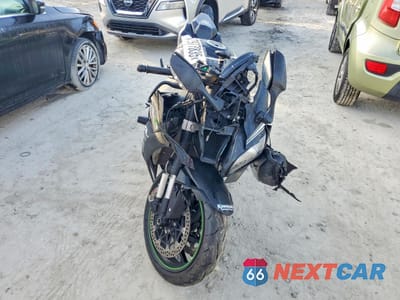 Drugie zdjęcie samochodu z przodu: 2018 KAWASAKI ZX1000 Z VIN:JKAZXCZ15JA003191 - miniatura