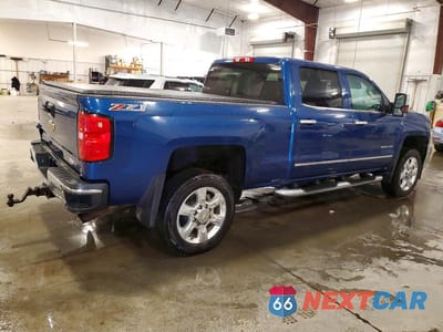 Trzecie zdjęcie samochodu z tyłu: 2017 CHEVROLET SILVERADO K2500 HEAVY DUTY LTZ VIN:1GC1KWEG1HF132636 - miniatura