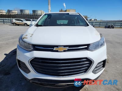 Piąte zdjęcie samochodu w środku: 2019 CHEVROLET TRAX LS VIN:3GNCJKSB4KL369669 - miniatura