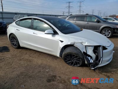 Czwarte zdjęcie samochodu z boku: 2024 TESLA MODEL 3 VIN:5YJ3E1EB1RF846652 - miniatura