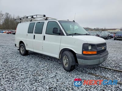 Czwarte zdjęcie samochodu z boku: 2017 CHEVROLET EXPRESS G2500 VIN:1GCWGAFF4H1248488 - miniatura