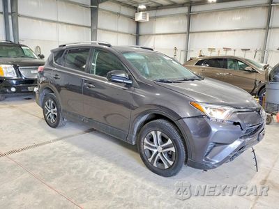 Czwarte zdjęcie samochodu z boku: 2017 TOYOTA RAV4 LE VIN:JTMBFREV2HJ121988 - miniatura