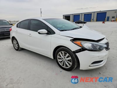 Czwarte zdjęcie samochodu z boku: 2014 KIA FORTE LX VIN:KNAFX4A65E5059861 - miniatura