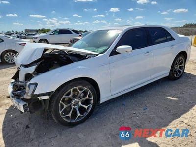 2018 CHRYSLER 300 S 2C3CCABG7JH243729 - główne zdjęcie licytacji z USA - miniatura