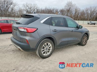 Trzecie zdjęcie samochodu z tyłu: 2021 FORD ESCAPE SE VIN:1FMCU0G60MUB17289 - miniatura