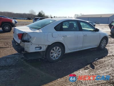 Trzecie zdjęcie samochodu z tyłu: 2013 VOLKSWAGEN PASSAT S VIN:1VWAP7A33DC005132 - miniatura