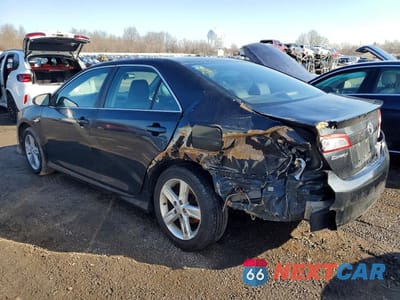 Drugie zdjęcie samochodu z przodu: 2013 TOYOTA CAMRY SE VIN:4T1BF1FK5DU646330 - miniatura