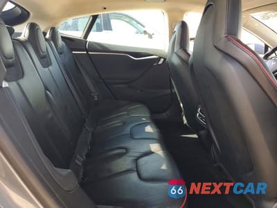 Zdjęcie 10 z 11 samochodu: 2013 TESLA MODEL S VIN:5YJSA1DP4DFP22498 - miniatura