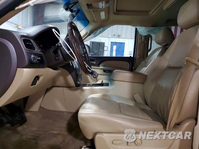 Zdjęcie 7 z 14 samochodu: 2012 GMC YUKON XL DENALI VIN:1GKS2MEF2CR130678 - miniatura