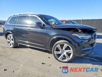 Czwarte zdjęcie samochodu z boku: 2018 VOLVO XC90 T6 VIN:YV4A22PK7J1357279 - miniatura